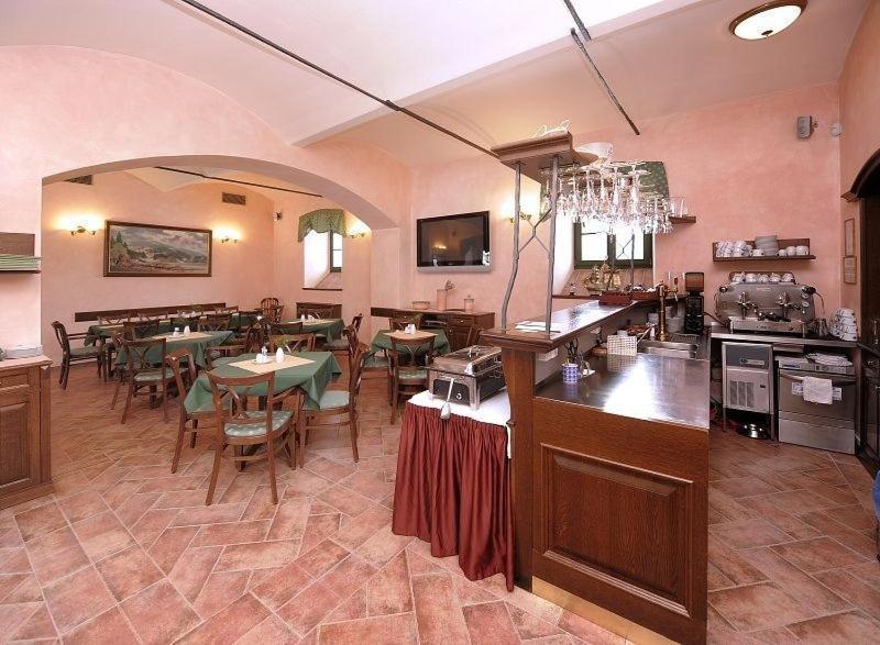 Hotel Svaty Tomas Přední Výtoň 외부 사진