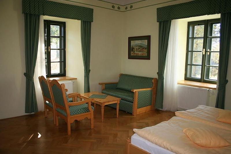 Hotel Svaty Tomas Přední Výtoň 외부 사진