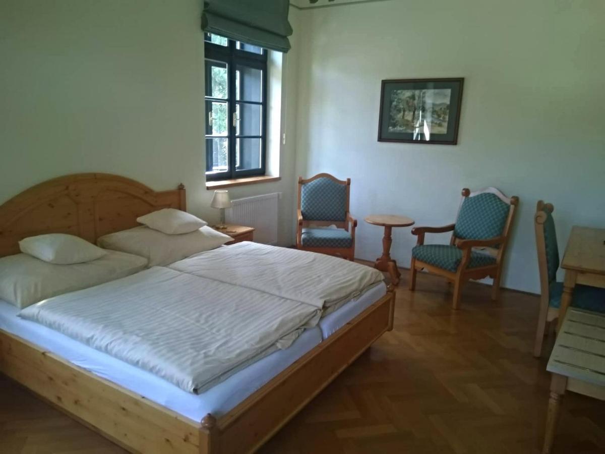 Hotel Svaty Tomas Přední Výtoň 외부 사진
