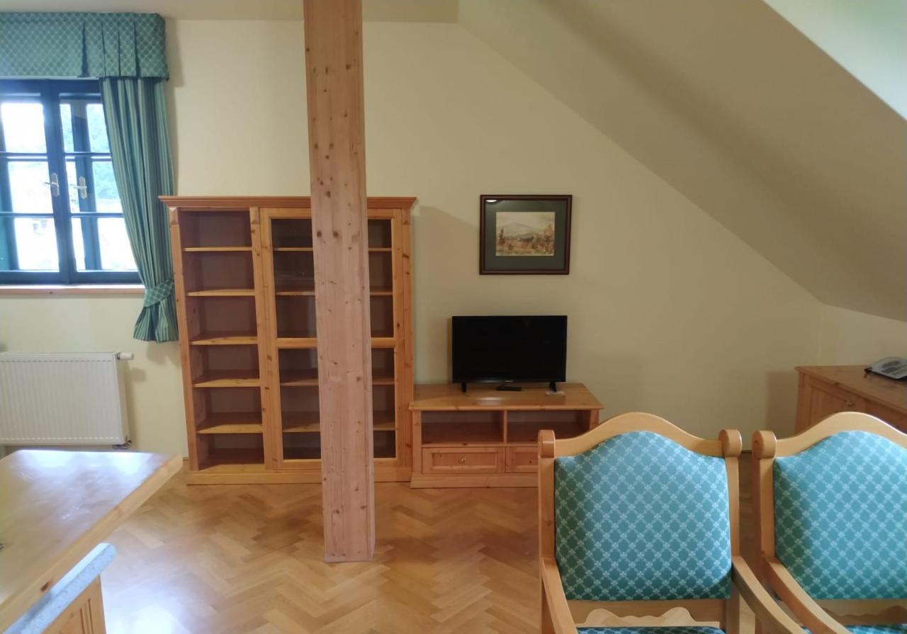 Hotel Svaty Tomas Přední Výtoň 외부 사진